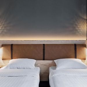 Moxy Twin Sleeper Guest room 2 Twin or Single Beds